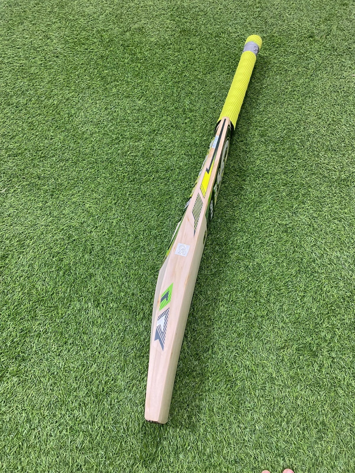 CA Pro 8000 English Willow Cricket Bat – New Series Short Handle