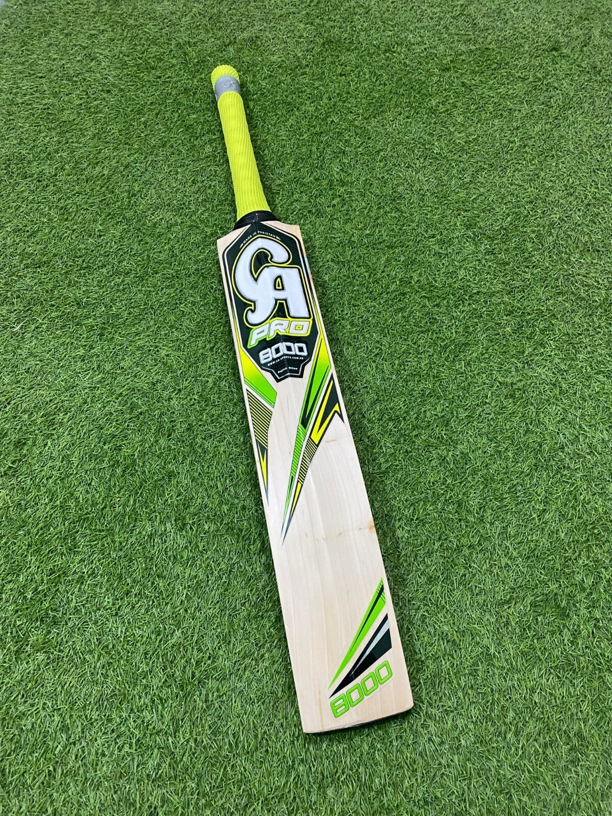 CA Pro 8000 English Willow Cricket Bat – New Series Short Handle